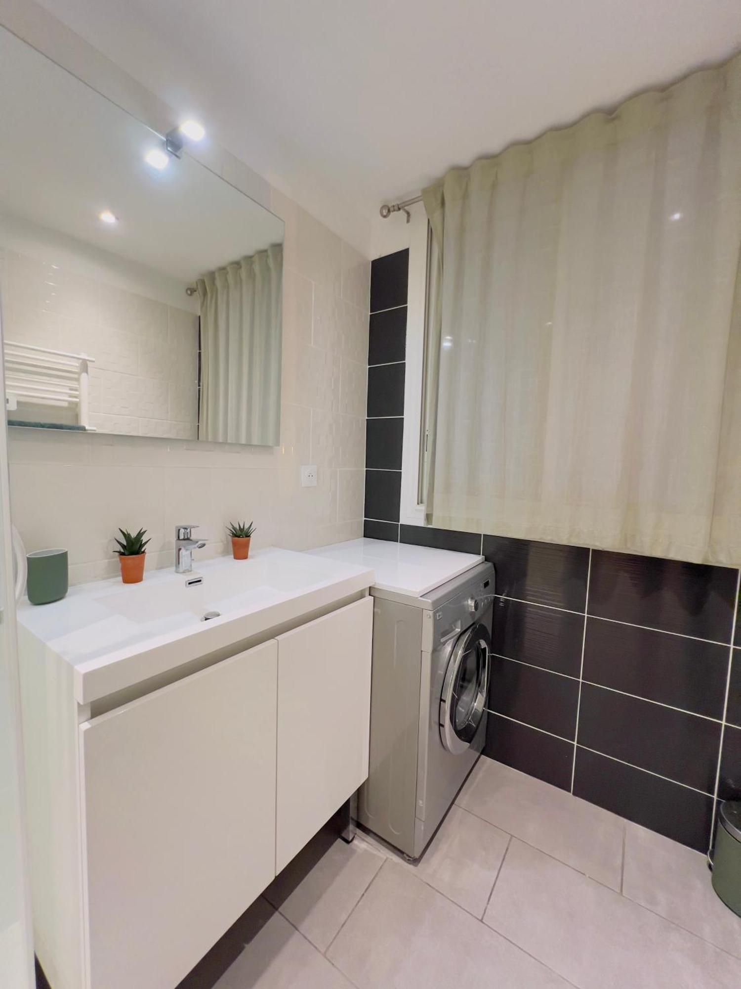 Superbe T3 Sejour Marseille Clim 2 Balcons Timone Apartment Exterior photo